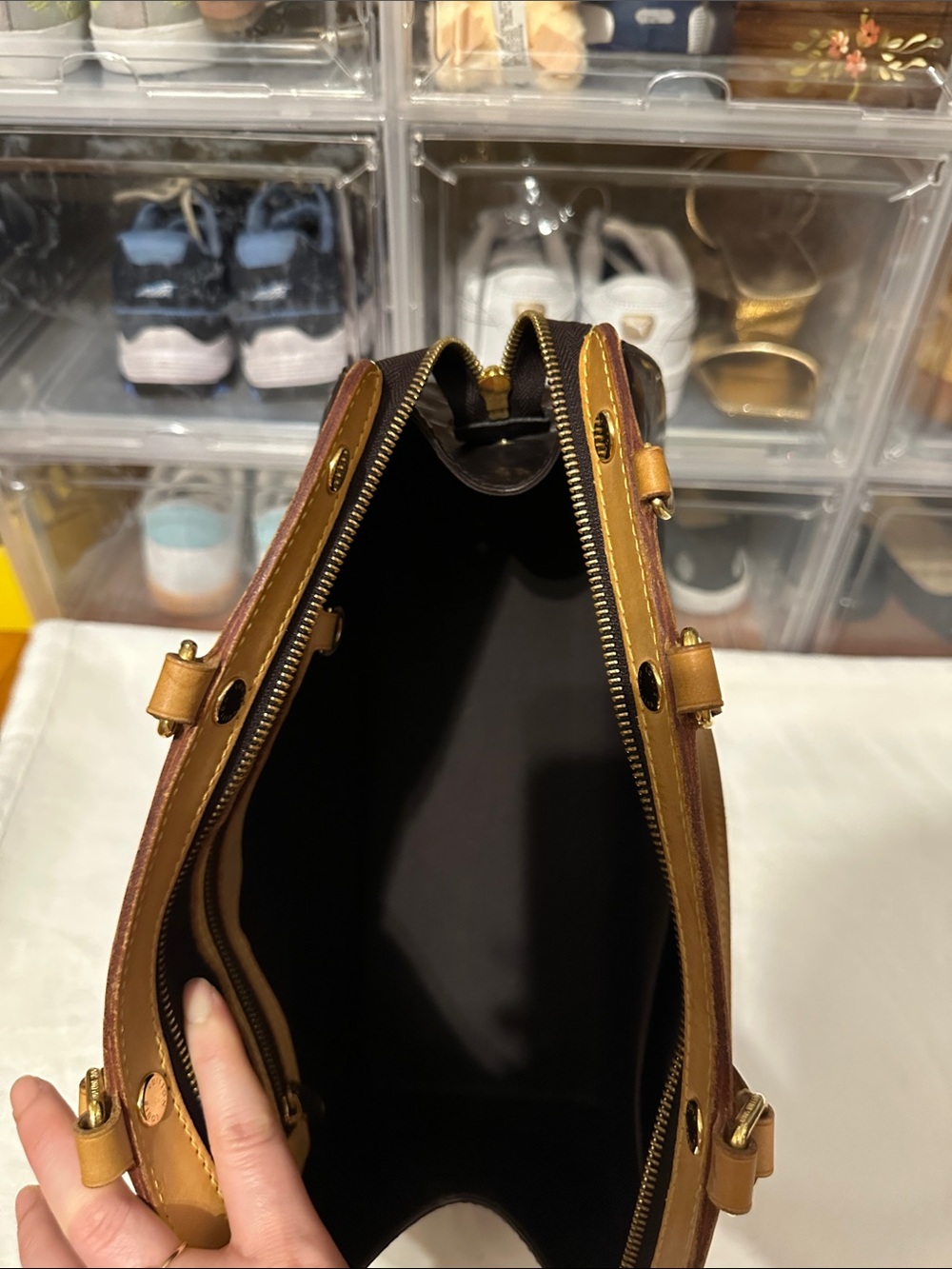 Louis Vuitton Brown Patent Vernis with Natural Vachetta Top-Handle Satchel - Picture 6 of 16